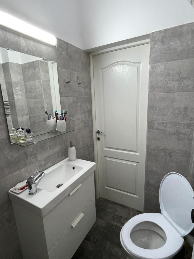 דירות בוקרשט Centru Charming New Apartament Piata Universitate מראה חיצוני תמונה